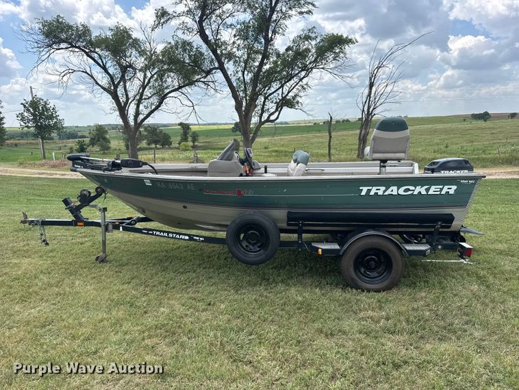image for item EW4983 2002 Tracker Pro deep v 16 boat