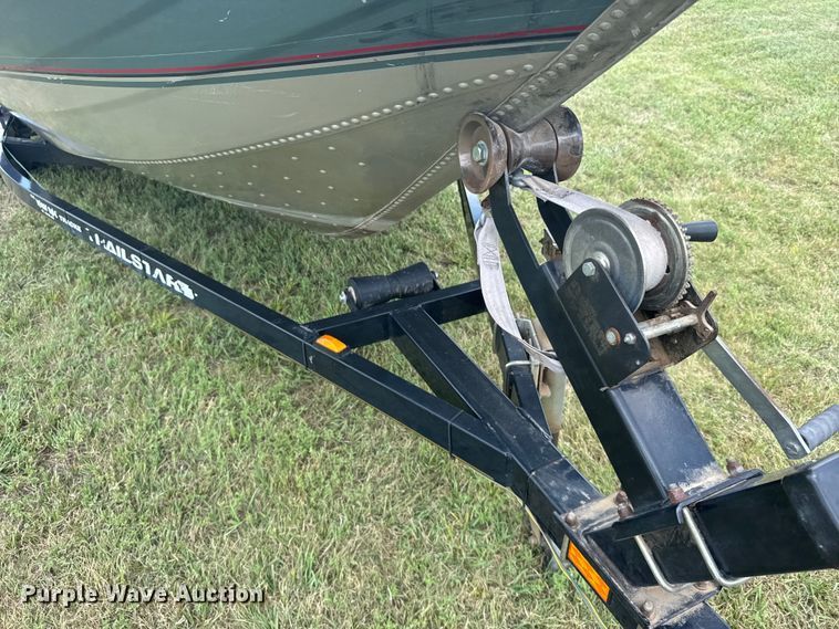 image for item EW4983 2002 Tracker Pro deep v 16 boat