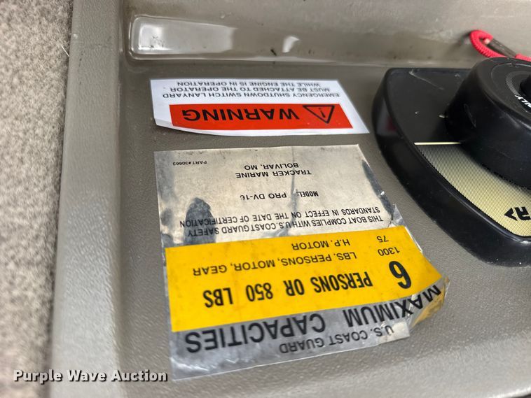 image for item EW4983 2002 Tracker Pro deep v 16 boat