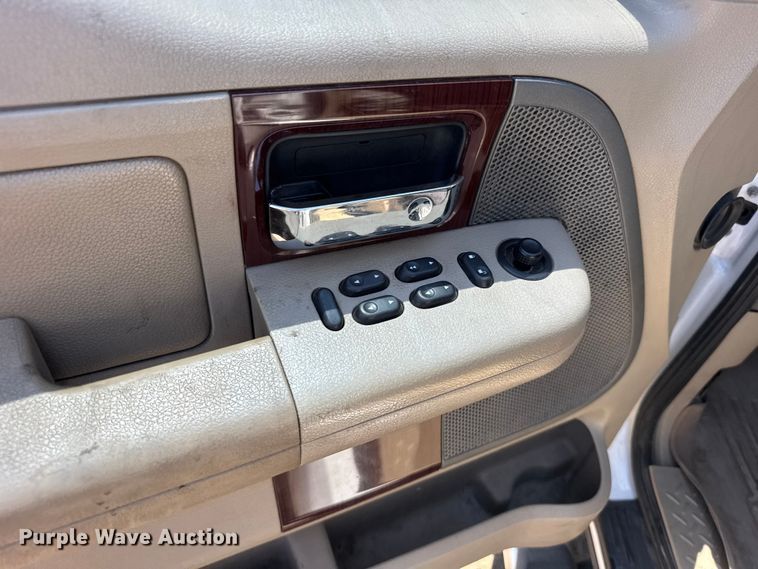 image for item EW4984 2008 Ford F150 Crew Cab pickup truck