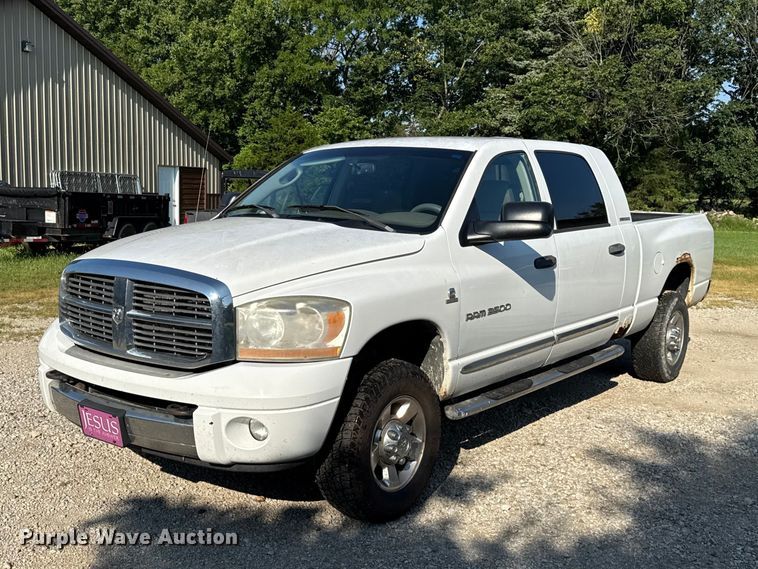 2006 Dodge Ram 3500 Crew Cab pickup truck