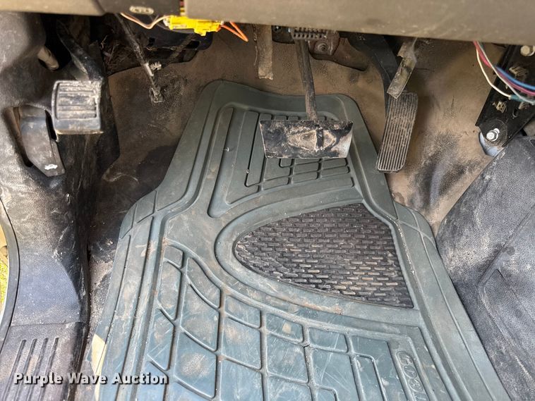 image for item EX2102 2007 Chevrolet Silverado 2500HD Ext. Cab pickup truck