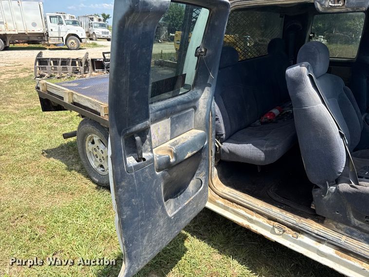 image for item EX2111 1999 Chevrolet Silverado 1500 Ext. Cab flatbed pickup truck