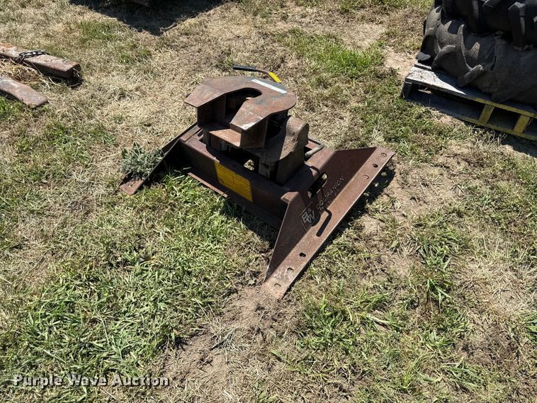 image for item EX2112 B&W Champion fifth wheel hitch