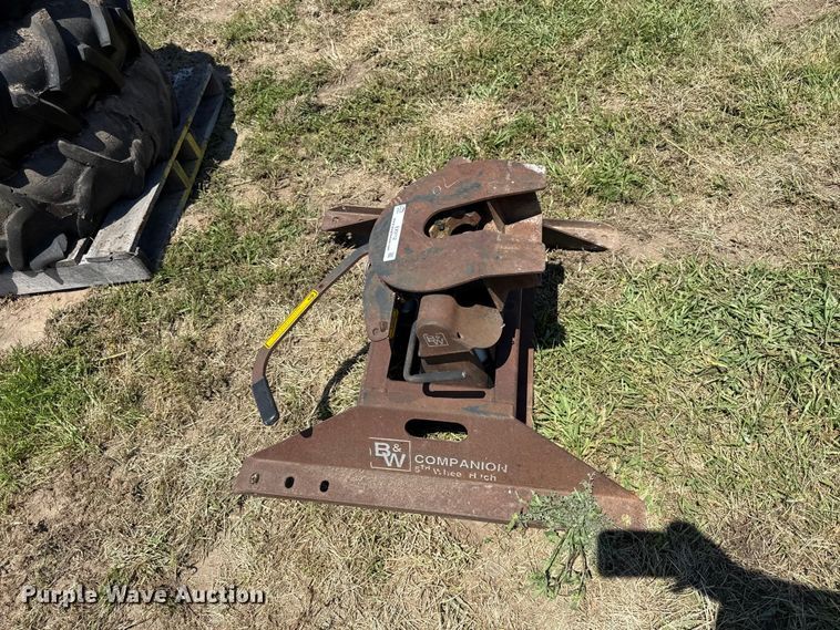 image for item EX2112 B&W Champion fifth wheel hitch