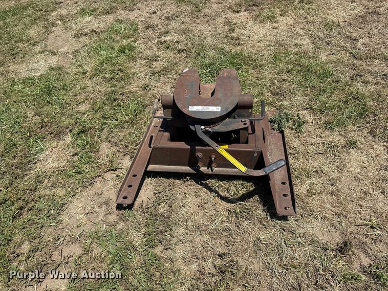 image for item EX2112 B&W Champion fifth wheel hitch