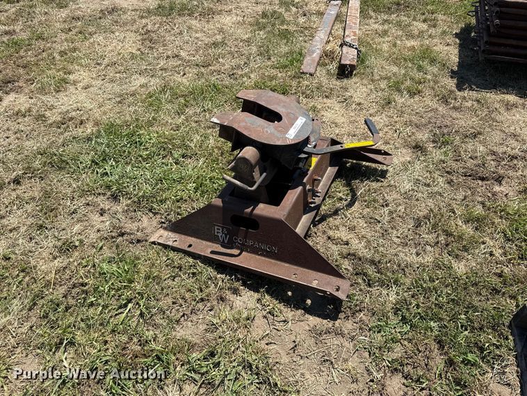 image for item EX2112 B&W Champion fifth wheel hitch