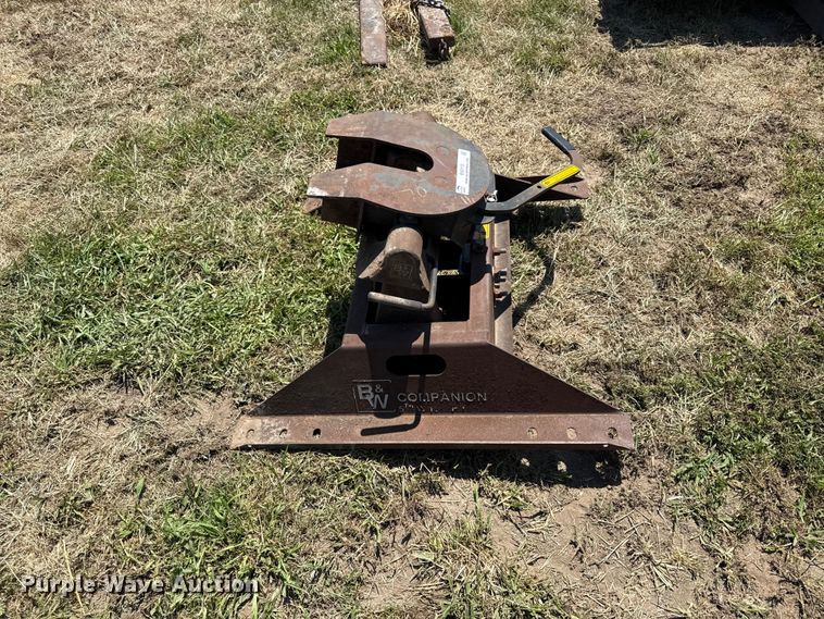 image for item EX2112 B&W Champion fifth wheel hitch