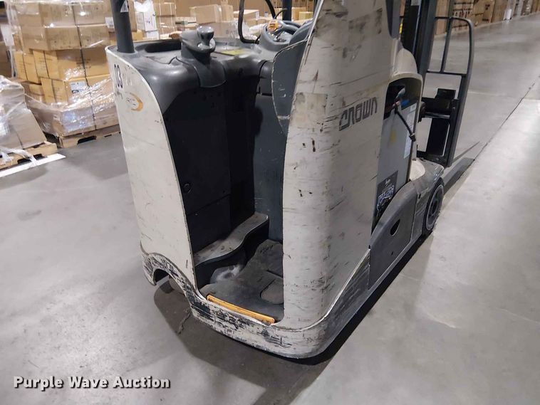 image for item EX3021 2018 Crown RC5545-40 forklift