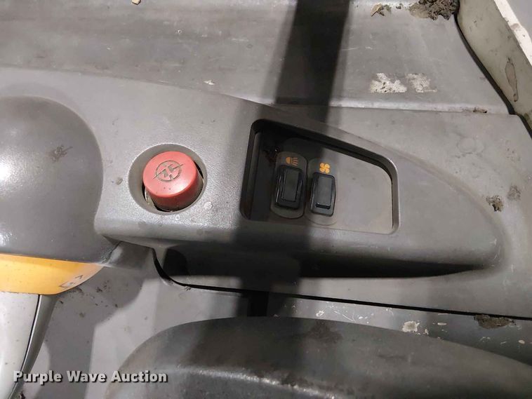 image for item EX3021 2018 Crown RC5545-40 forklift