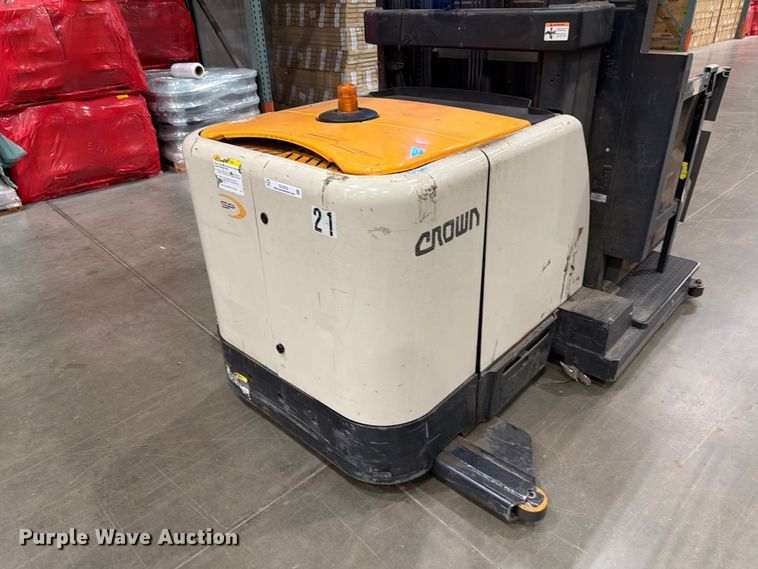 image for item EX3023 Crown SP4050-30 order picker