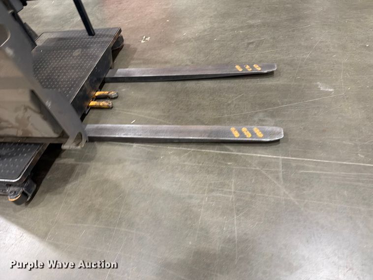 image for item EX3023 Crown SP4050-30 order picker