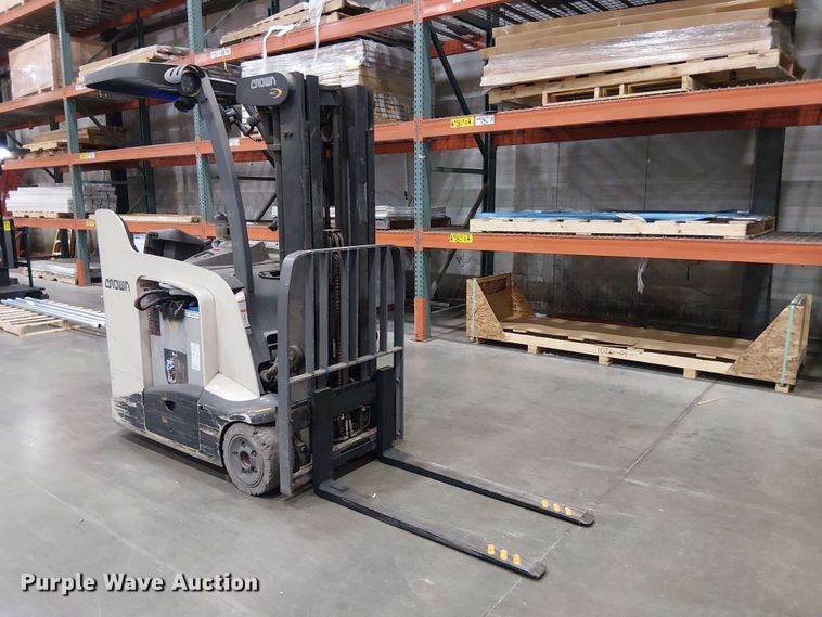 image for item EX3024 2017 Crown RC5545-40 forklift