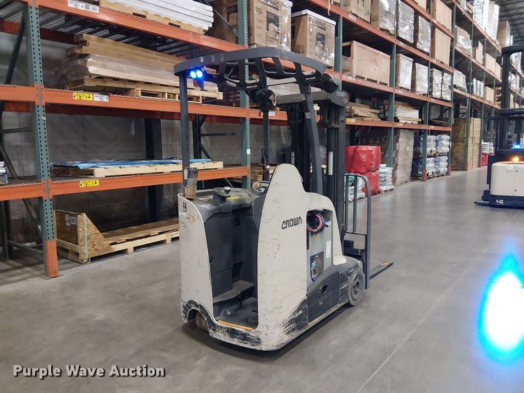 image for item EX3024 2017 Crown RC5545-40 forklift