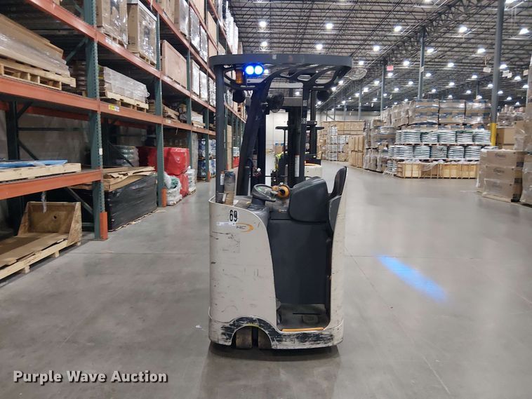 image for item EX3024 2017 Crown RC5545-40 forklift