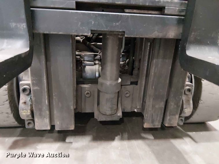 image for item EX3024 2017 Crown RC5545-40 forklift