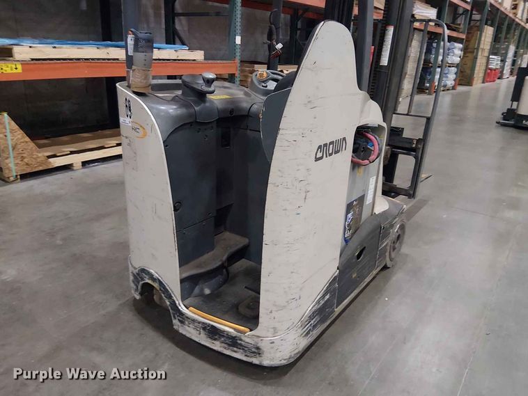 image for item EX3024 2017 Crown RC5545-40 forklift