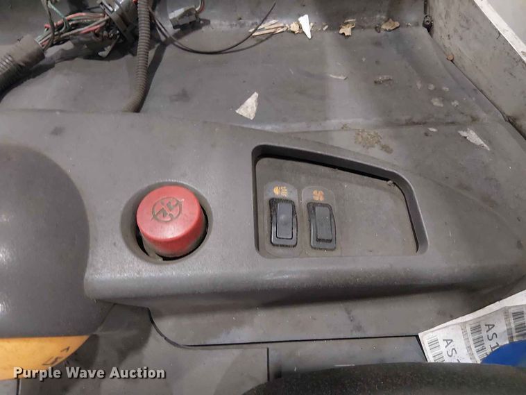 image for item EX3025 2018 Crown RC5545-40 forklift