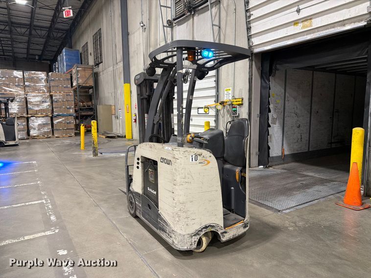 image for item EX3027 2018 Crown RC5545-40 forklift