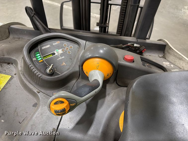 image for item EX3027 2018 Crown RC5545-40 forklift