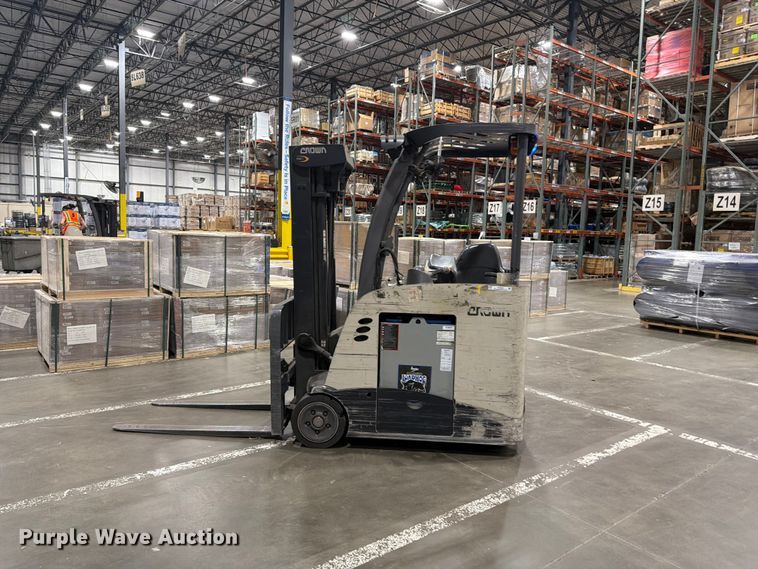 image for item EX3028 Crown RC5545 forklift