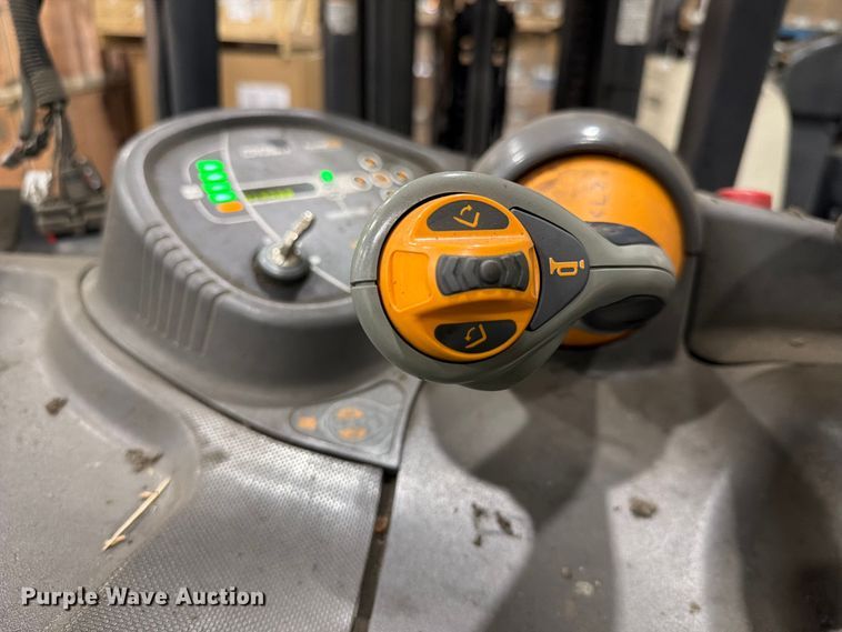 image for item EX3028 Crown RC5545 forklift