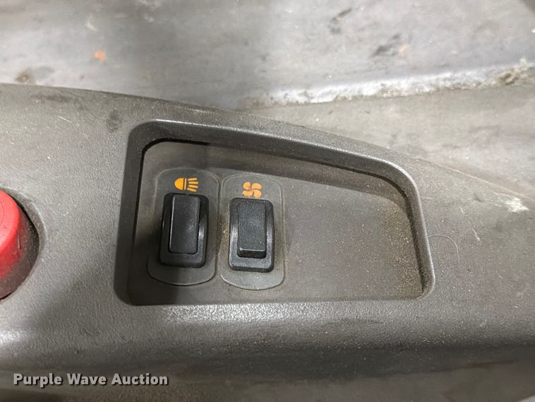 image for item EX3028 Crown RC5545 forklift