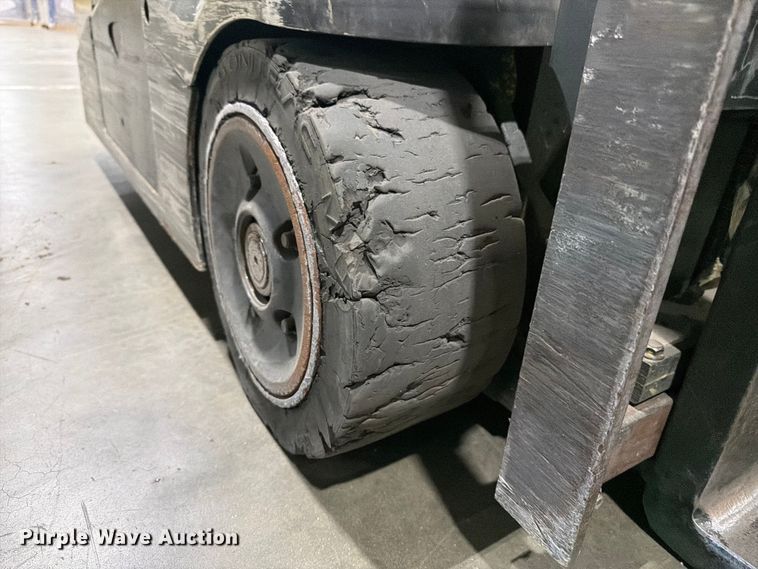 image for item EX3028 Crown RC5545 forklift