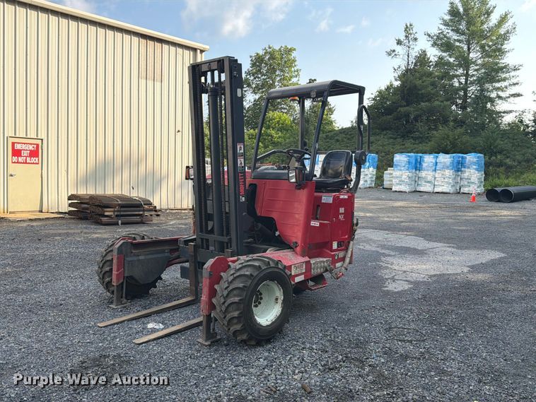 2017 Moffett M8 55.3 forklift
