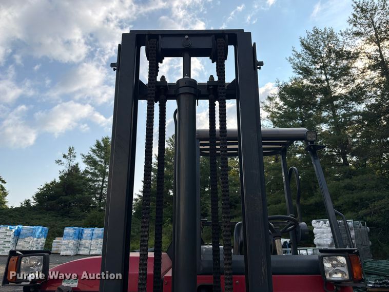 image for item EX3040 2017 Moffett M8 55.3 forklift