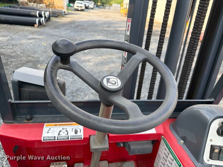 image for item EX3040 2017 Moffett M8 55.3 forklift