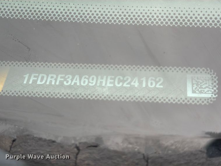 image for item EX4036 2017 Ford F350 Super Duty utility bed pickup truck