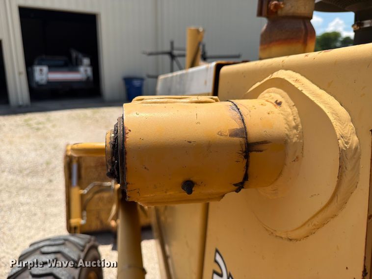 image for item EX4042 Deere 210LE 