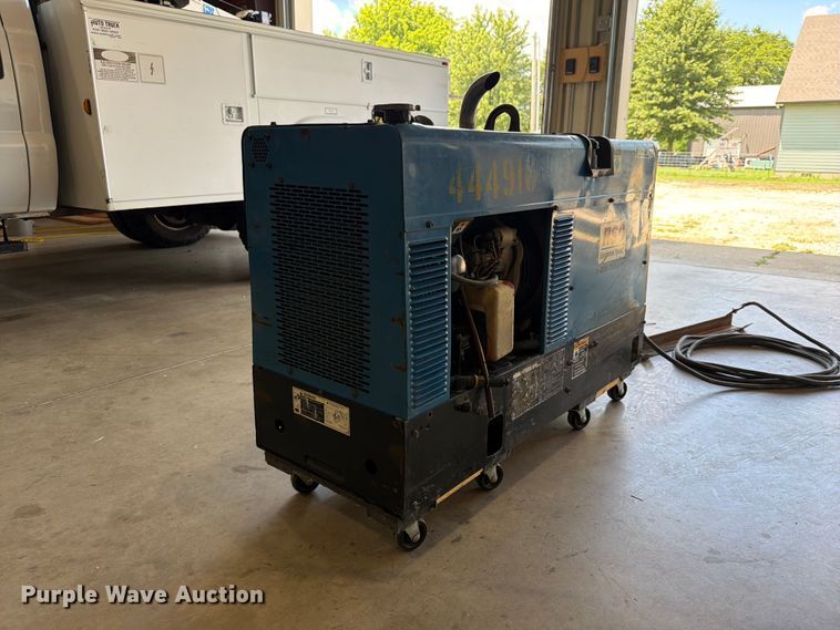 image for item EX4044 Miller Bobcat 250 D welder/generator