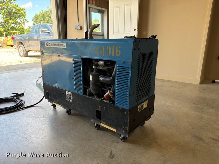image for item EX4044 Miller Bobcat 250 D welder/generator