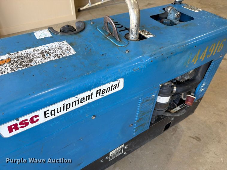 image for item EX4044 Miller Bobcat 250 D welder/generator
