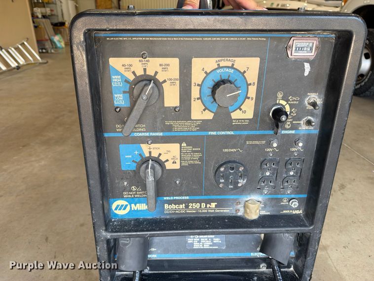 image for item EX4044 Miller Bobcat 250 D welder/generator