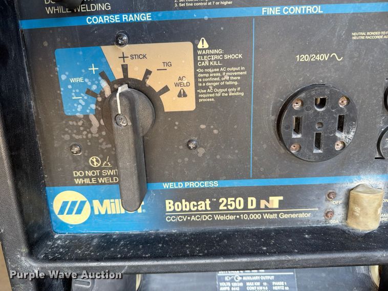 image for item EX4044 Miller Bobcat 250 D welder/generator