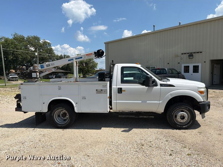image for item EX4045 2011 Ford F350 Super Duty utility bed pickup truck
