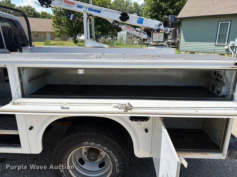 image for item EX4045 2011 Ford F350 Super Duty utility bed pickup truck