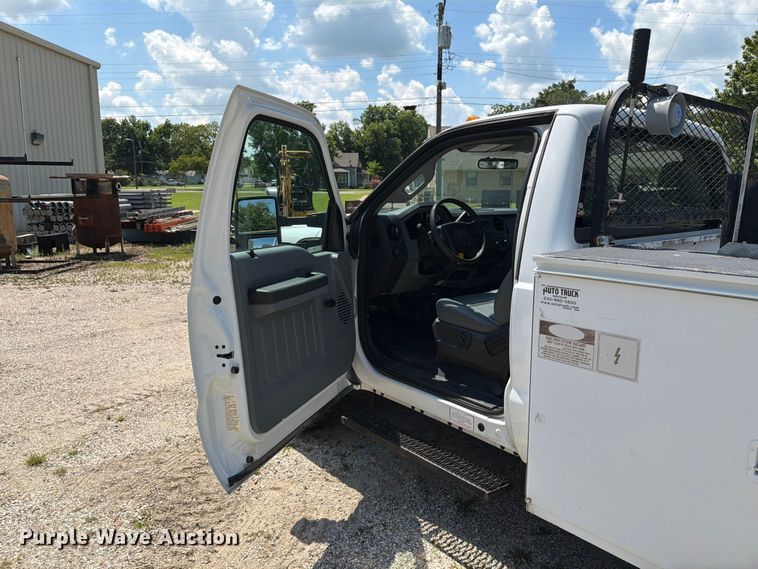 image for item EX4045 2011 Ford F350 Super Duty utility bed pickup truck