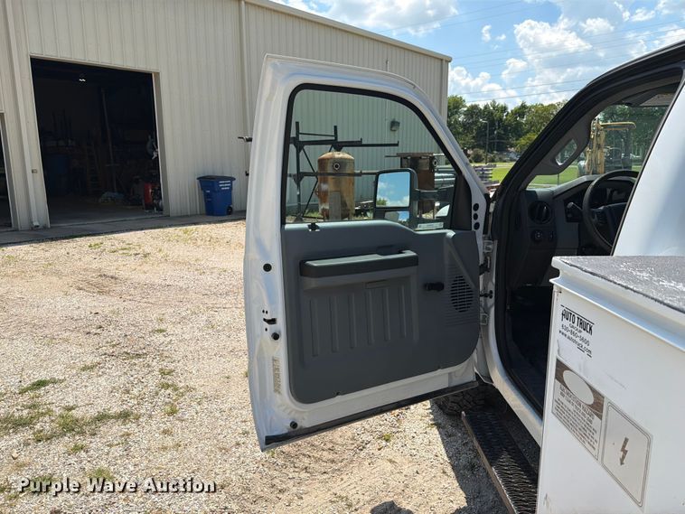 image for item EX4045 2011 Ford F350 Super Duty utility bed pickup truck