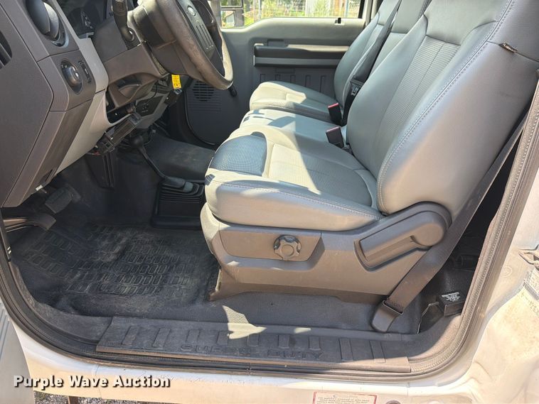 image for item EX4045 2011 Ford F350 Super Duty utility bed pickup truck
