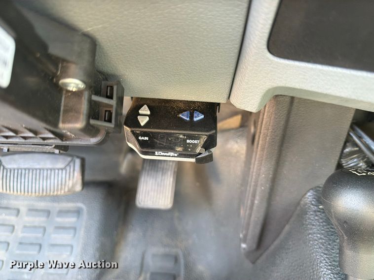 image for item EX4045 2011 Ford F350 Super Duty utility bed pickup truck