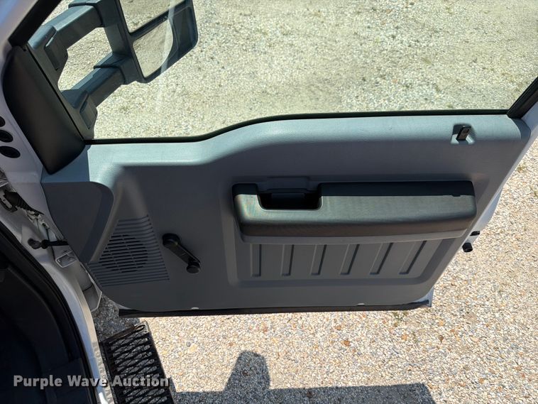 image for item EX4045 2011 Ford F350 Super Duty utility bed pickup truck
