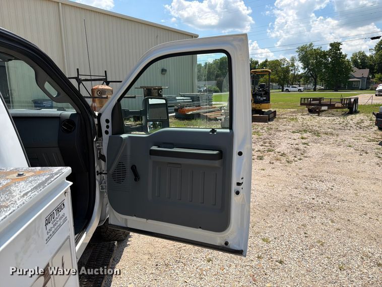 image for item EX4045 2011 Ford F350 Super Duty utility bed pickup truck