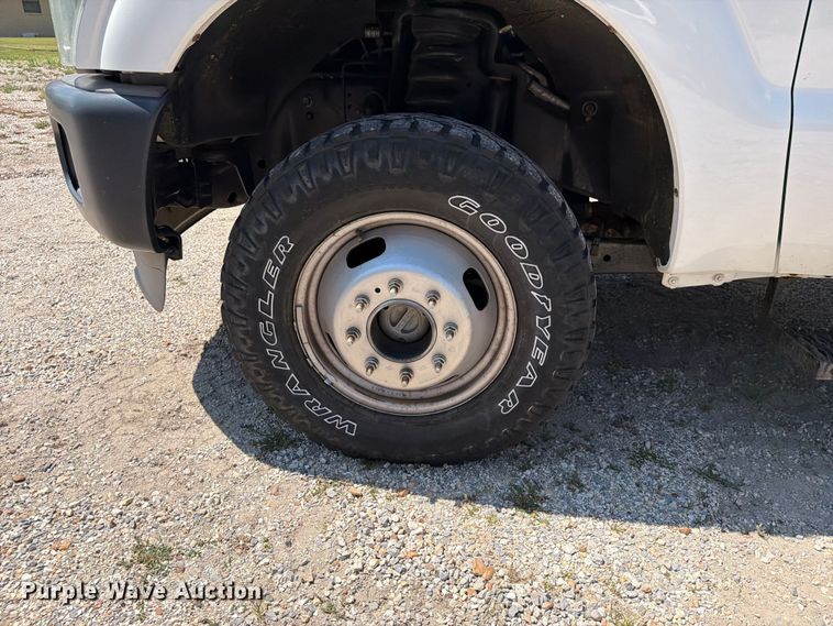 image for item EX4045 2011 Ford F350 Super Duty utility bed pickup truck