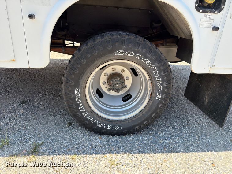image for item EX4045 2011 Ford F350 Super Duty utility bed pickup truck