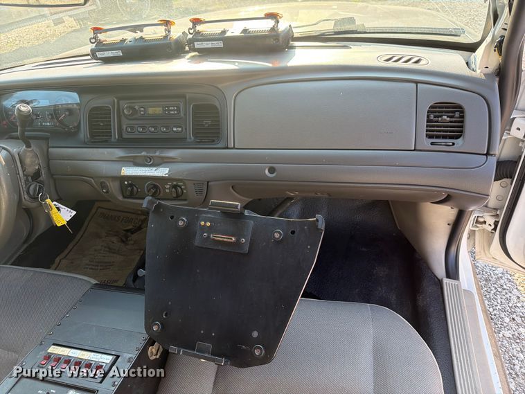 image for item EX4046 2007 Ford Crown Victoria Police Interceptor 
