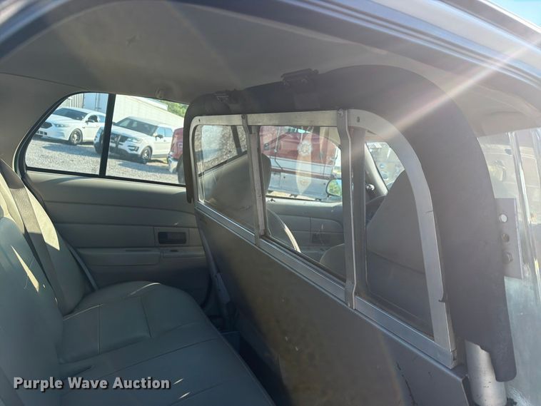 image for item EX4046 2007 Ford Crown Victoria Police Interceptor 